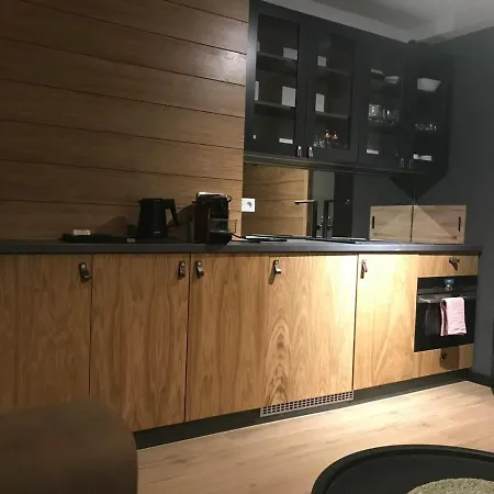 Apartman Burger Bar Apartman 1 *